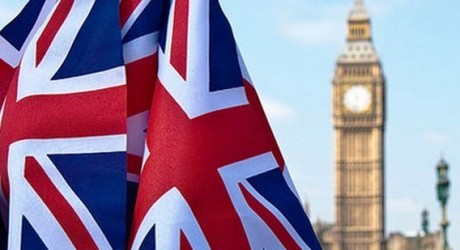 Bandera britanica con el Big Ben de fondo