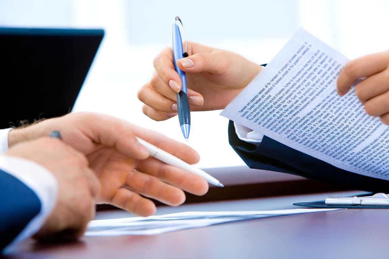 ¿Cómo redactar una carta para dar por terminado un contrato?