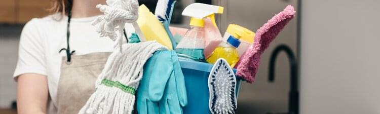 ¿Qué hace la criada? Trabajos y obligaciones de la empleada doméstica